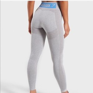 FLEX HIGH WAISTED LEGGINGS in light grey/blue
